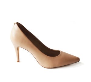 PA77-PARODI-STILETTO-SALON-MUJER-NUDE