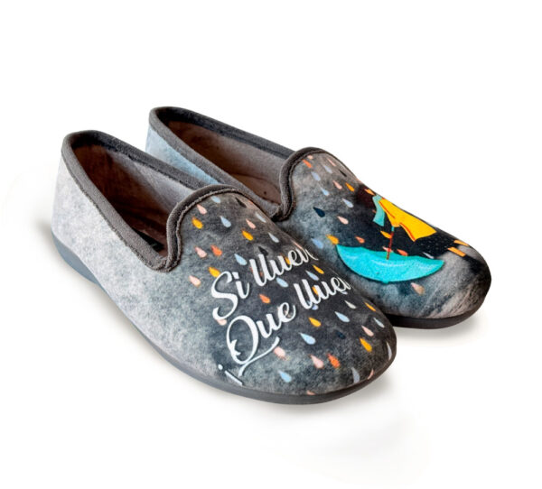 Casadona Zapatilla Cerrada Gris "Si llueve que llueva" - Imagen 3