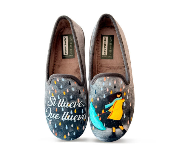 Casadona Zapatilla Cerrada Gris "Si llueve que llueva" - Imagen 2