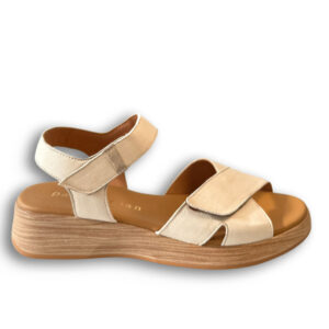 Paula Urban sandalia plataforma beige