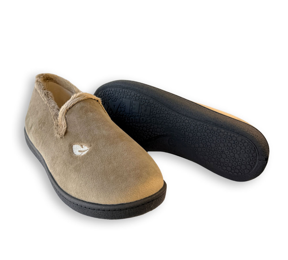 Plumaflex C12203 zapatilla de casa mujer cerrada beige vista suela