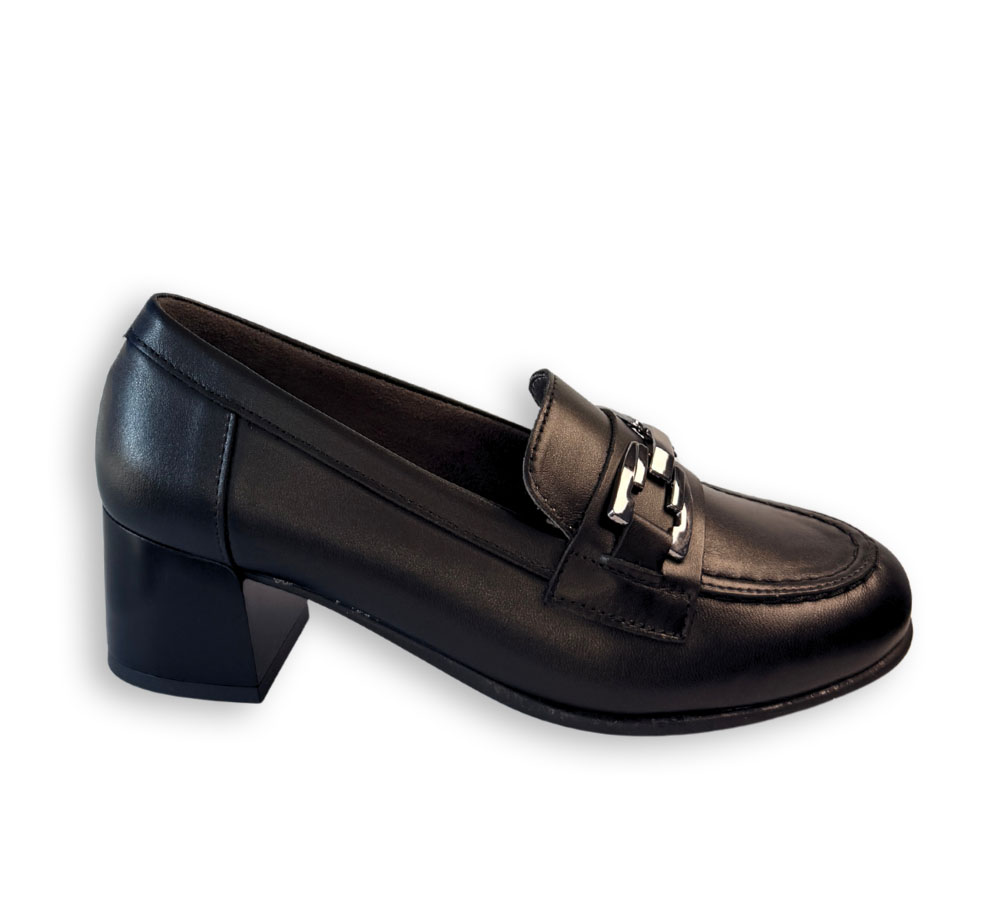 Mocasín Pitillos negro mujer con tacón