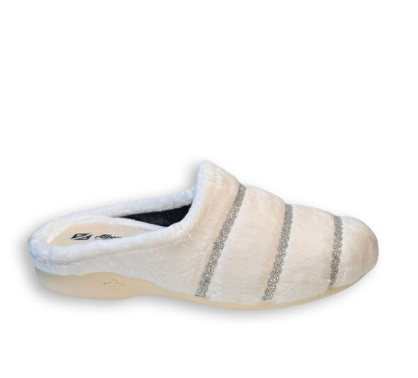Zapatillas de casa mujer blancas Alberola con franjas plateadas