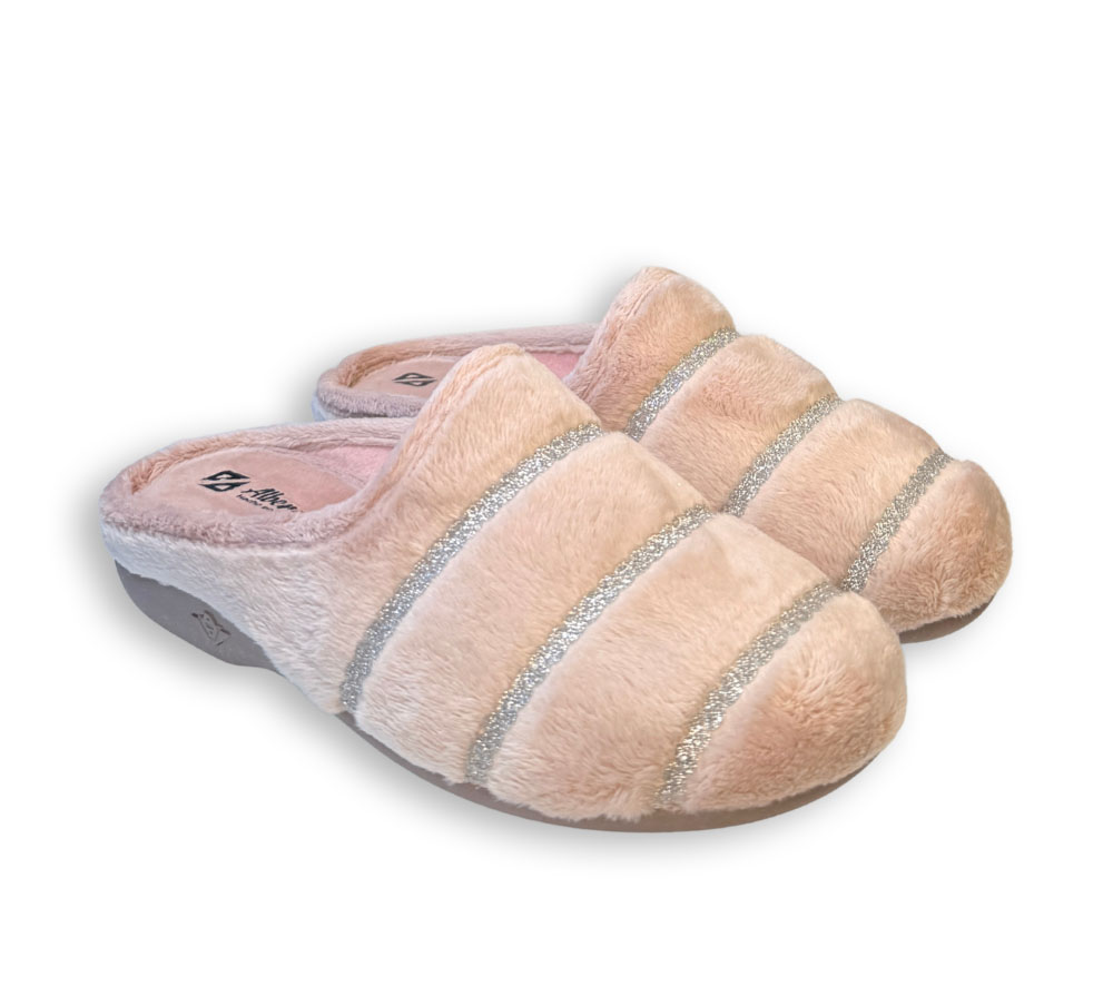 Zapatillas de casa Alberola rosas con acabado suave y brillo plateado