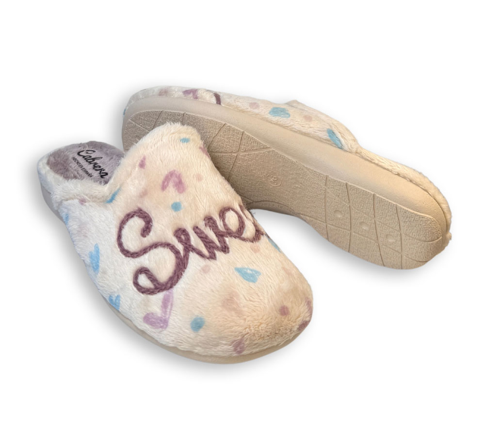 Zapatillas de casa Cabrera mujer beige destalonadas