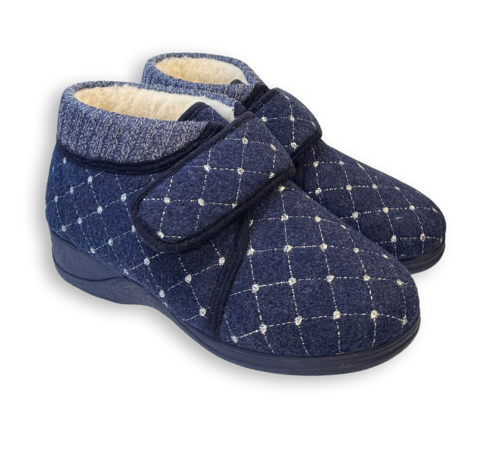 Zapatillas de casa Doctor Cutillas mujer azul marino con dibujo de rombos